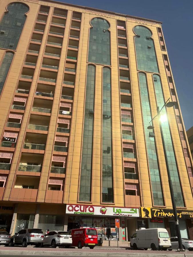 Private Room In 2Br Apartment Dubai Luaran gambar