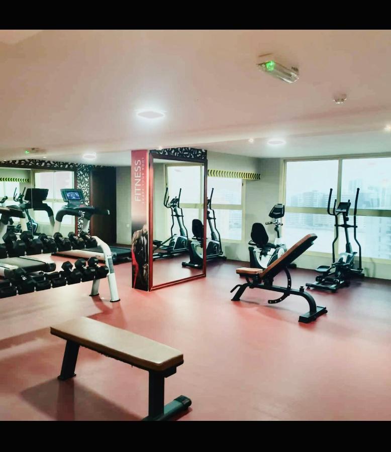 Private Room In 2Br Apartment Dubai Luaran gambar
